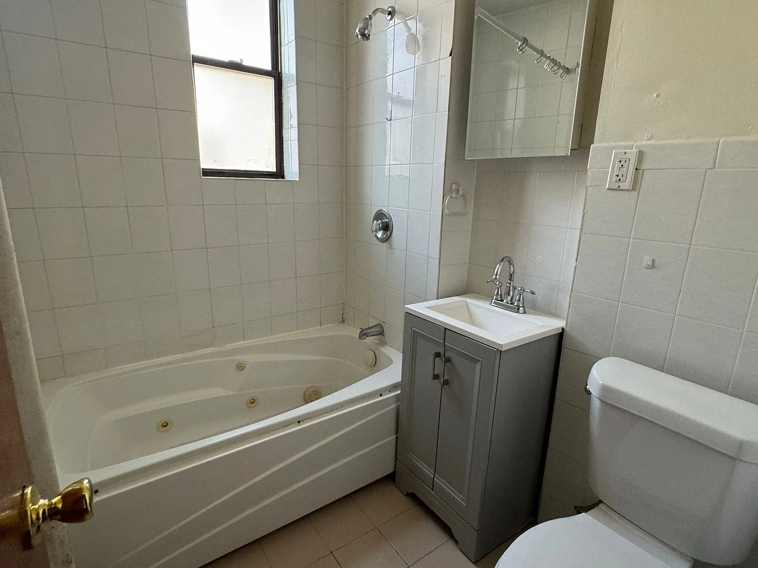 1 bed, 690 sqft, $1,725 — Photo 2