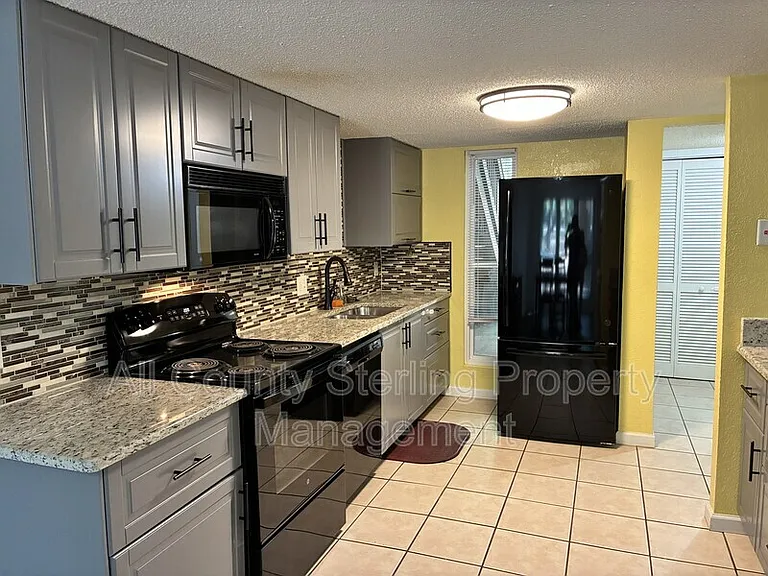 1810 NW 23rd Blvd #180 — Photo 1