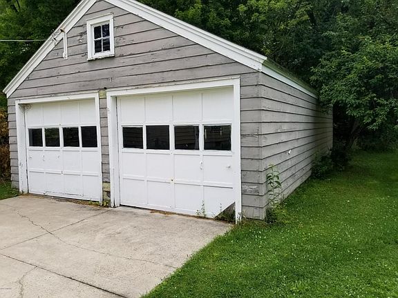 2nd image of 1676 Mullins Ave NW