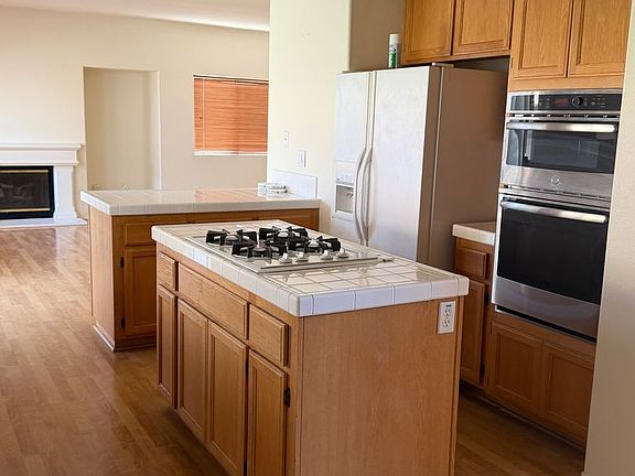 2nd image of 10471 Mammoth St