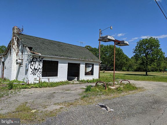 3rd image of 5811 Cople Hwy