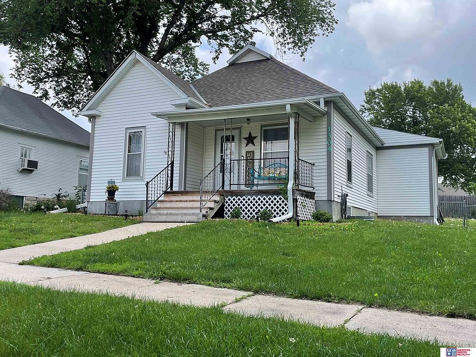 1st image of 1304 N Iowa Ave