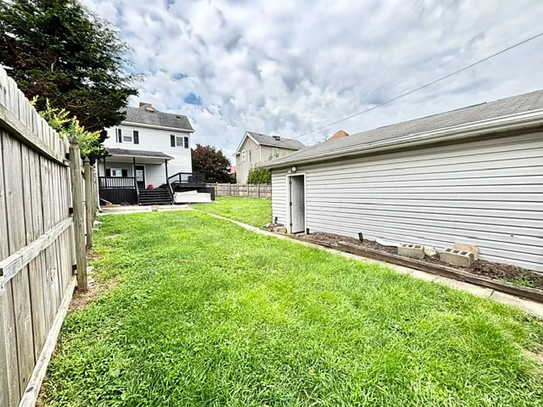 611 Green St — Photo 19