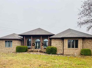 18 Golf Ln, Clinton, IN 47842