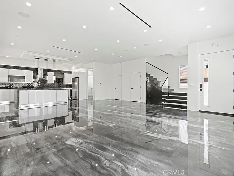 15209 Cohasset — Photo 13