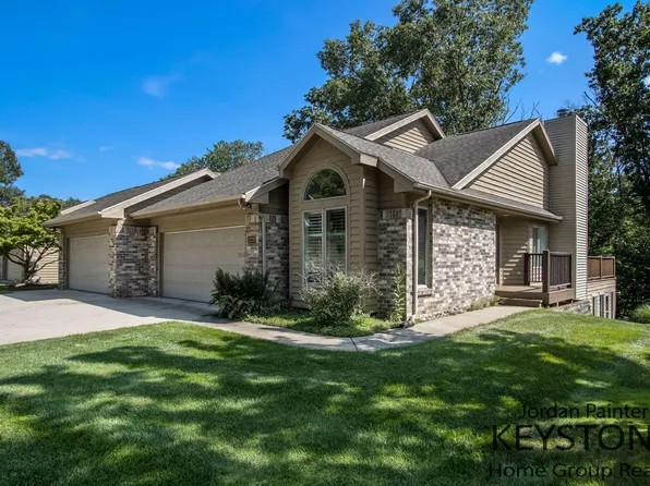 2238 Oakland Ridge Dr, Kalamazoo, MI 49008