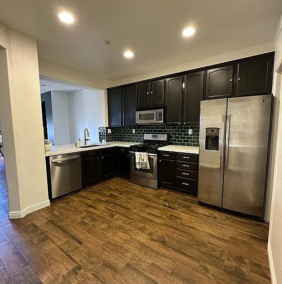15423 Park Point Ave #106 — Photo 8