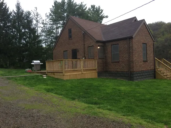 2201 Town Run Rd, Fairmount City, PA 16224