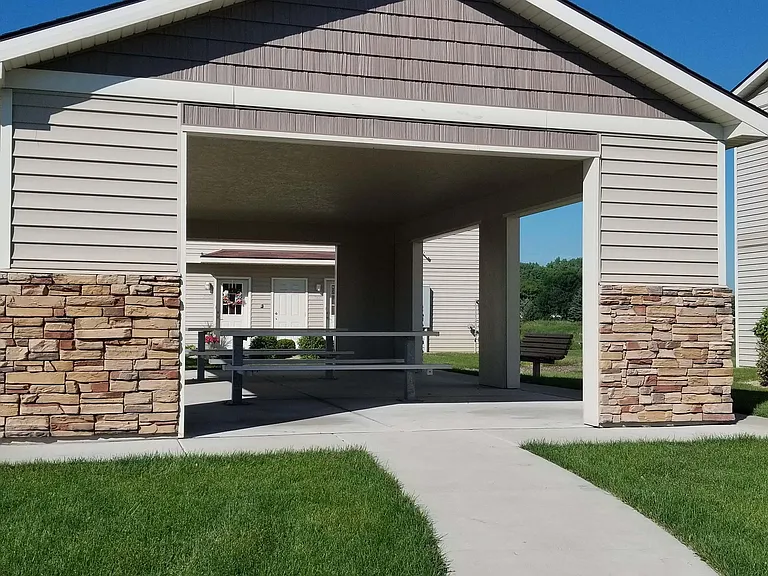 Arcade Estates West — Photo 17