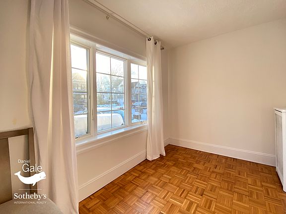 2nd image of 7227 Manse St
