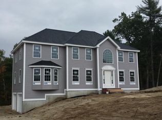 4 Stagecoach Ave, Pelham, NH 03076