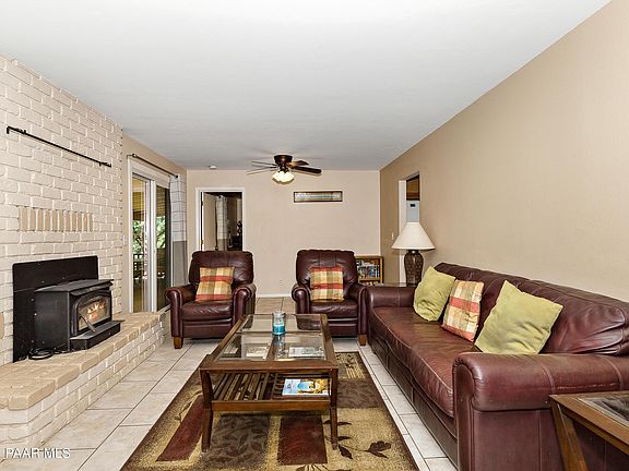 4th image of 1978 Catalpa Cir
