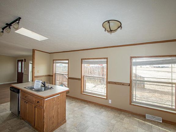 5th image of 298 Cook Rd