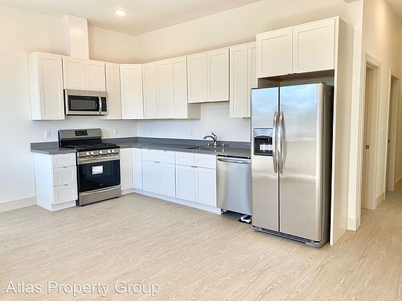 3rd image of 1276 Palou Ave APT B