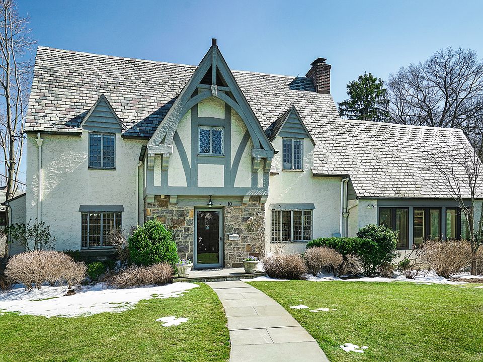 1st image of 10 Howell Ave