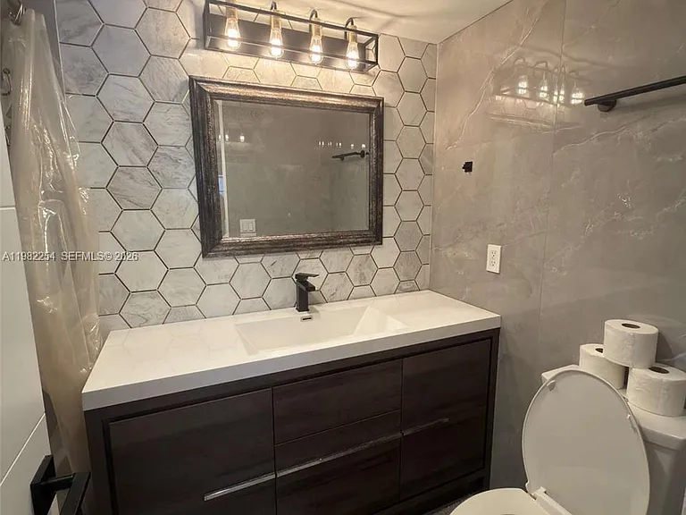 2851 NE 183rd St #212E — Photo 14