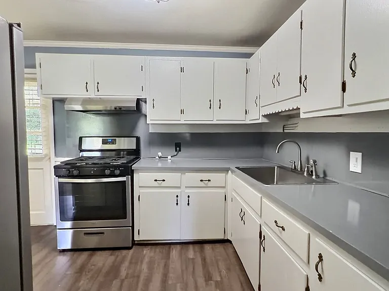 168 Grovewood Ct — Photo 7