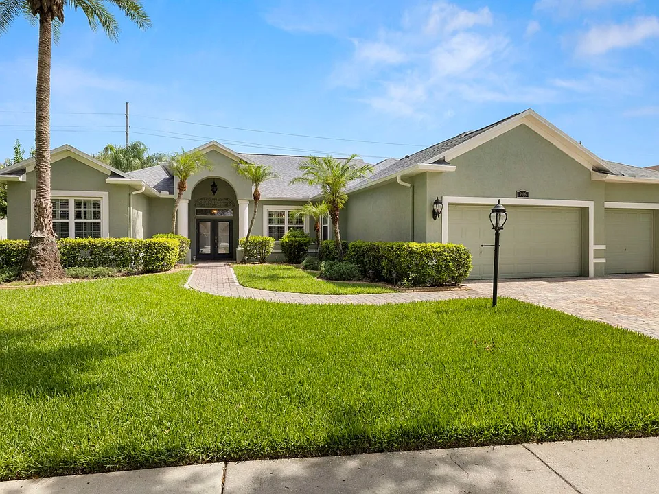 3916 Valrico Grove Dr