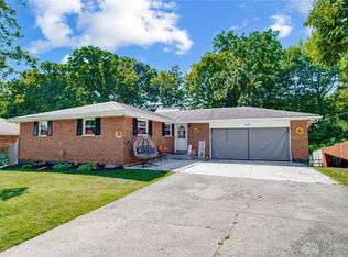 710 Peach Orchard Dr, Dayton, OH 45449