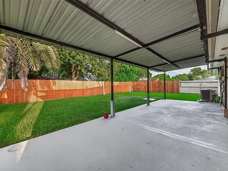 7338 Cornwall Bridge Ln — Photo 35
