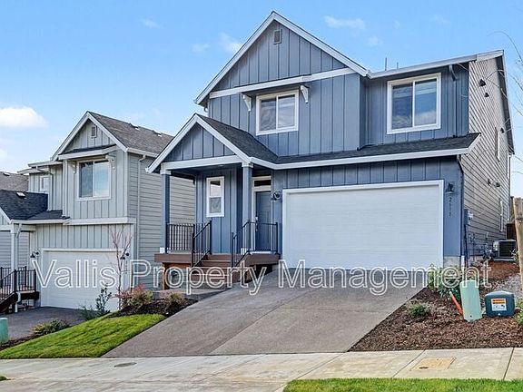 2nd image of 2618 Mount Saint Helens Ave SE