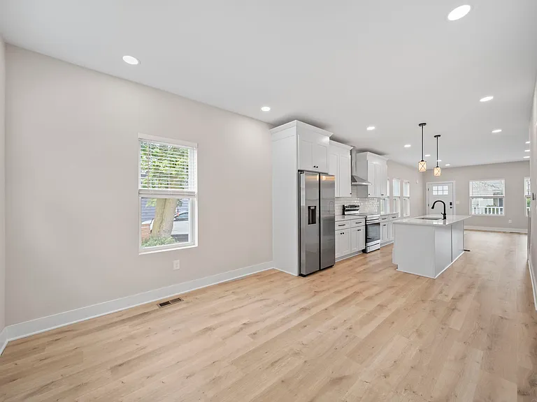 2589 Dayton Ave — Photo 19