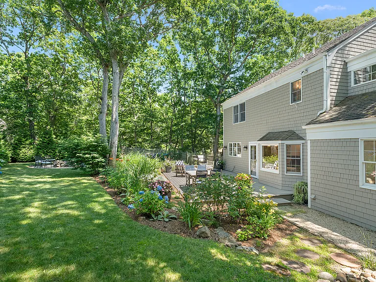 63 Widener Ln — Photo 2