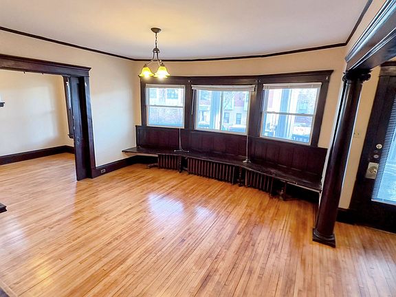 4th image of 2208-2210 Emerson Ave S #2208