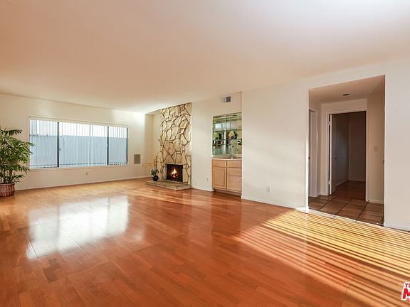 2nd image of 11828 Goshen Ave APT 7