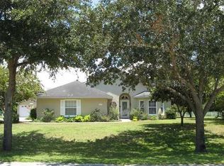 13539 Oak Bend Dr, Grand Island, FL 32735