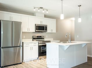 17223 9a Ave SW UNIT 17223, Edmonton, AB T6W 3V5