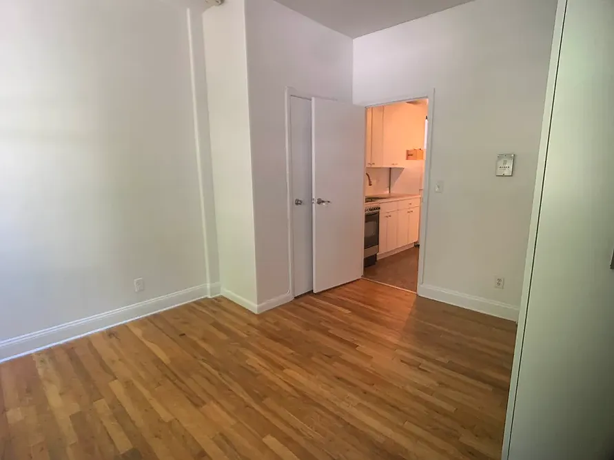 Building Photo - 71 Thompson St #4D