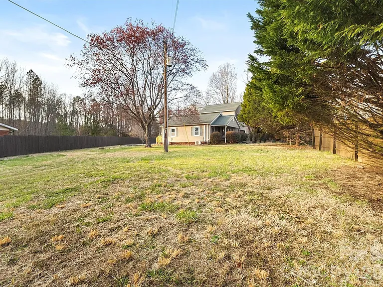 1751 Robert Martin Rd — Photo 4