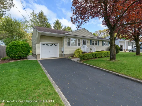 561 Garfield Avenue, Belford, NJ 07718
