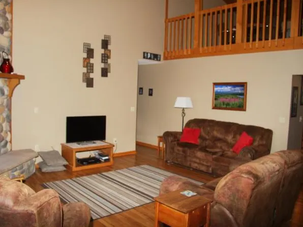 30 Horseshoe Dr, Grand Rapids, MN 55744