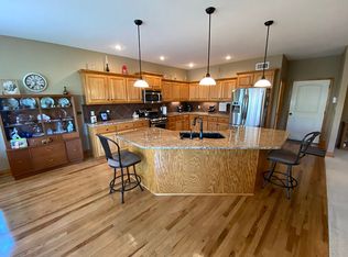 4919 Parkway Dr, Leavenworth, KS 66048