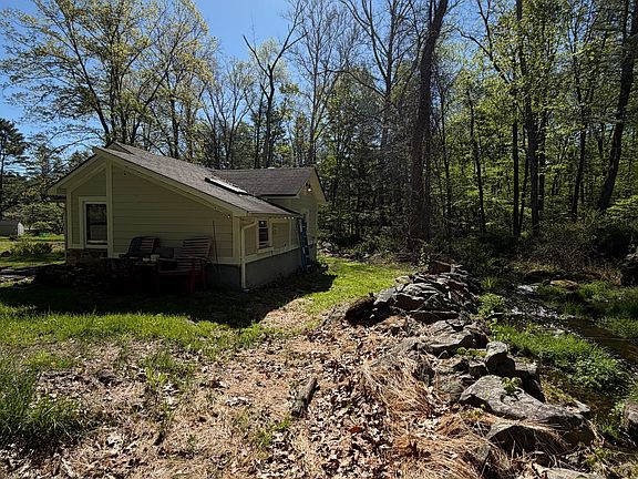 5th image of 800 Hallet Rd