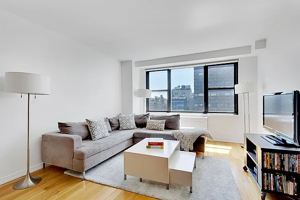 Sold by Cooper & Cooper Real Estate | media 13