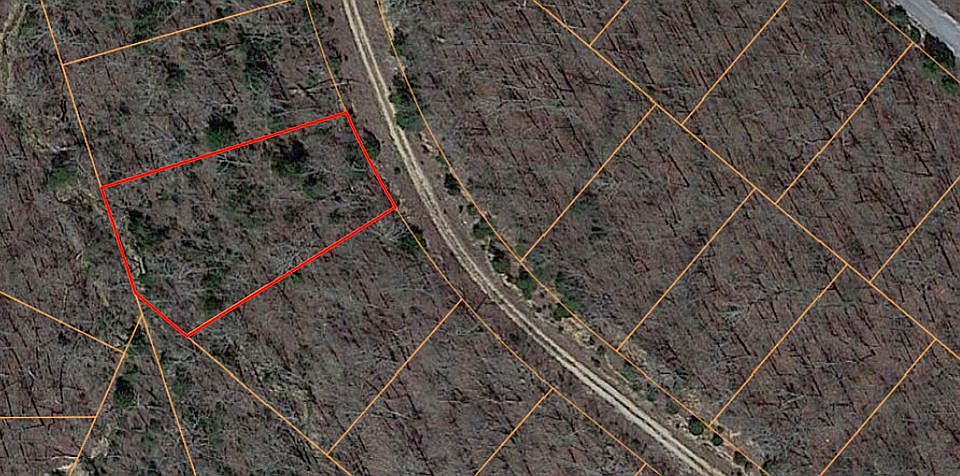 1st image of 303 Rose Ln