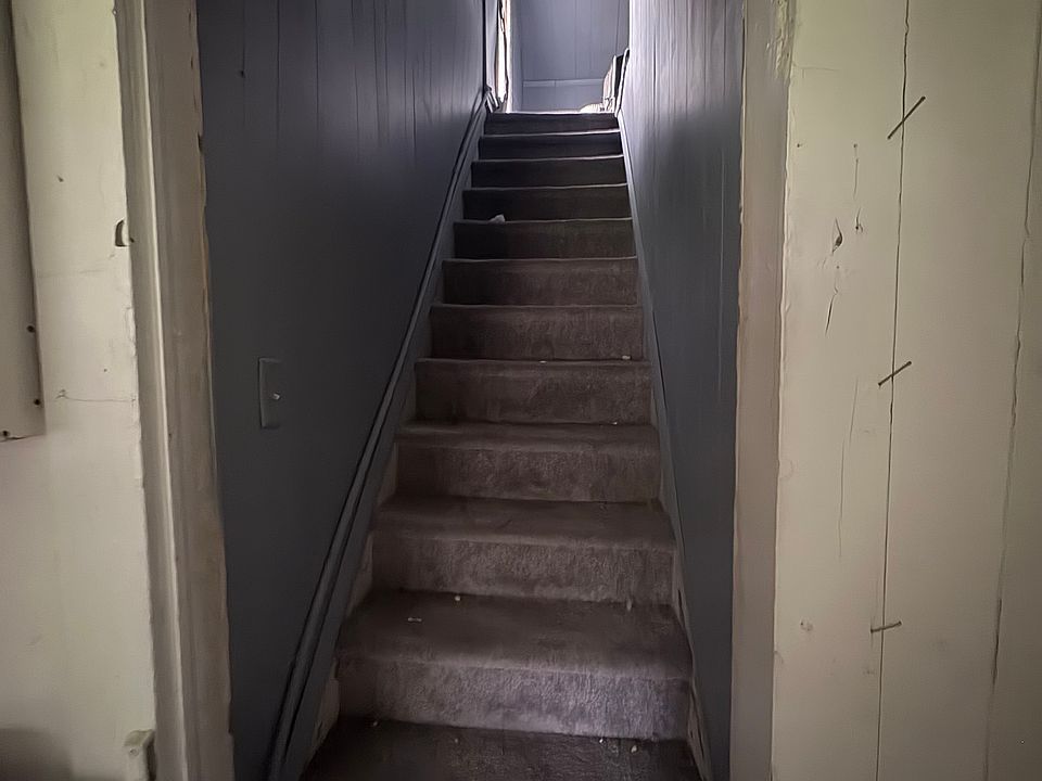 1st image of 107 W Harrison St