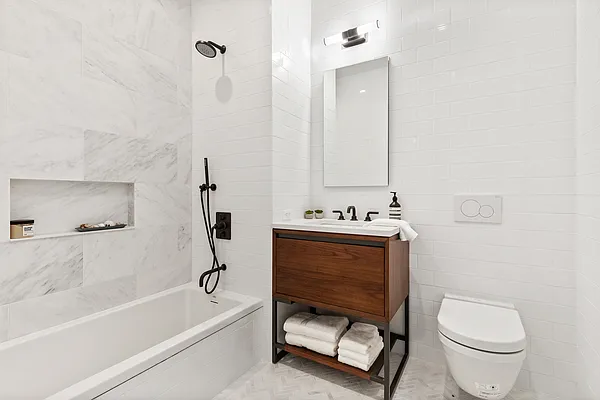 Rented by Compass | media 24