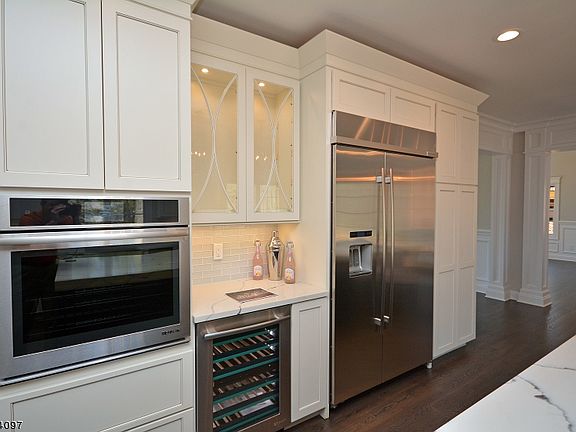4th image of 1293 Johnston Dr