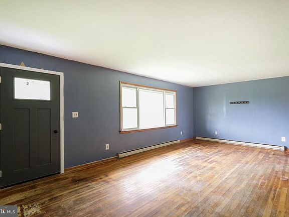 4th image of 348 Shady Dell Rd