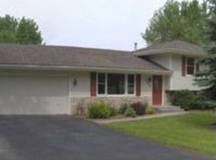4869 Clearsky Dr, Rockford, IL 61109