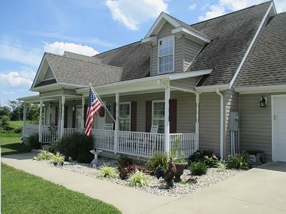 2nd image of 1208 Norway Dr