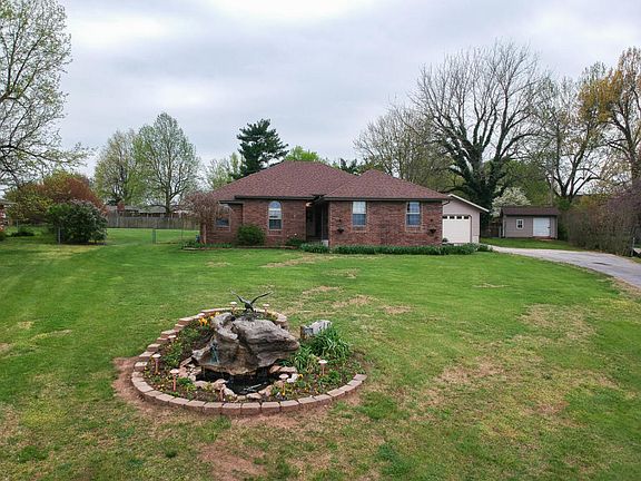 2nd image of 716 S Watson Ave