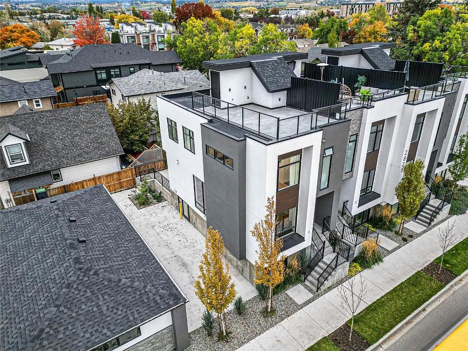 2825 Richter St Kelowna BC Zillow