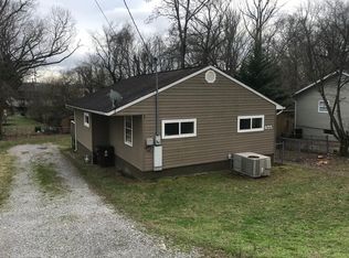 655 W Outer Dr, Oak Ridge, TN 37830