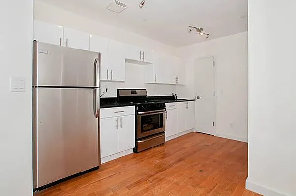 Rented by Level Group | media 14