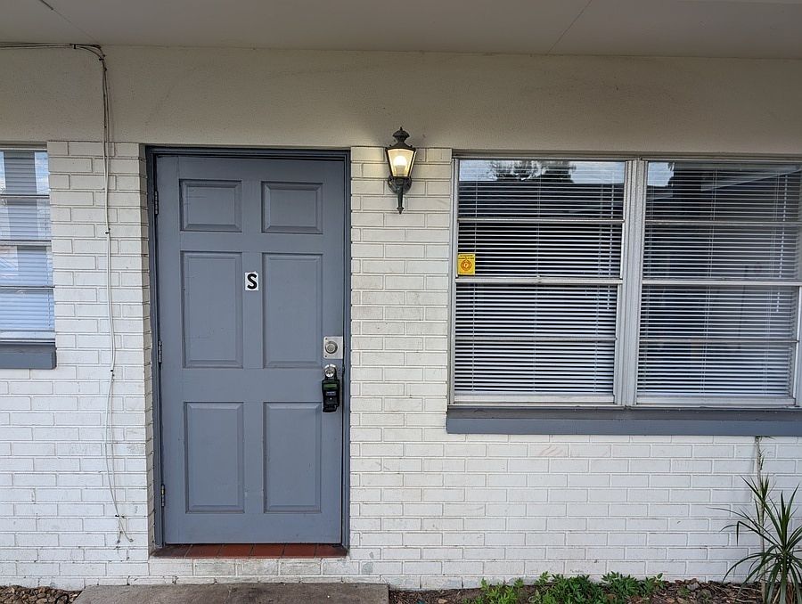 1st image of 124 S Montclair Ave